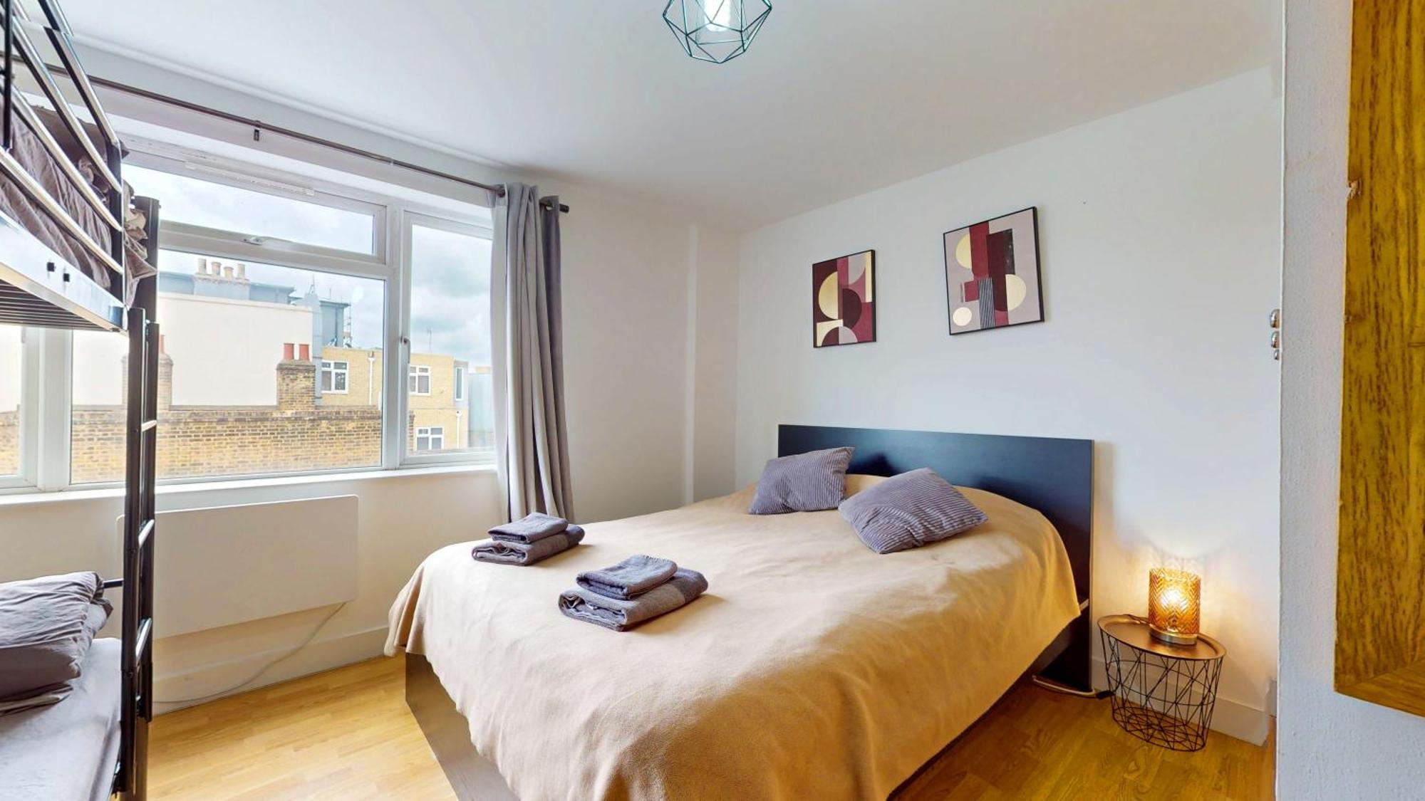 2 Bedroom Flat 1 Stop From Bridge Apartamento *