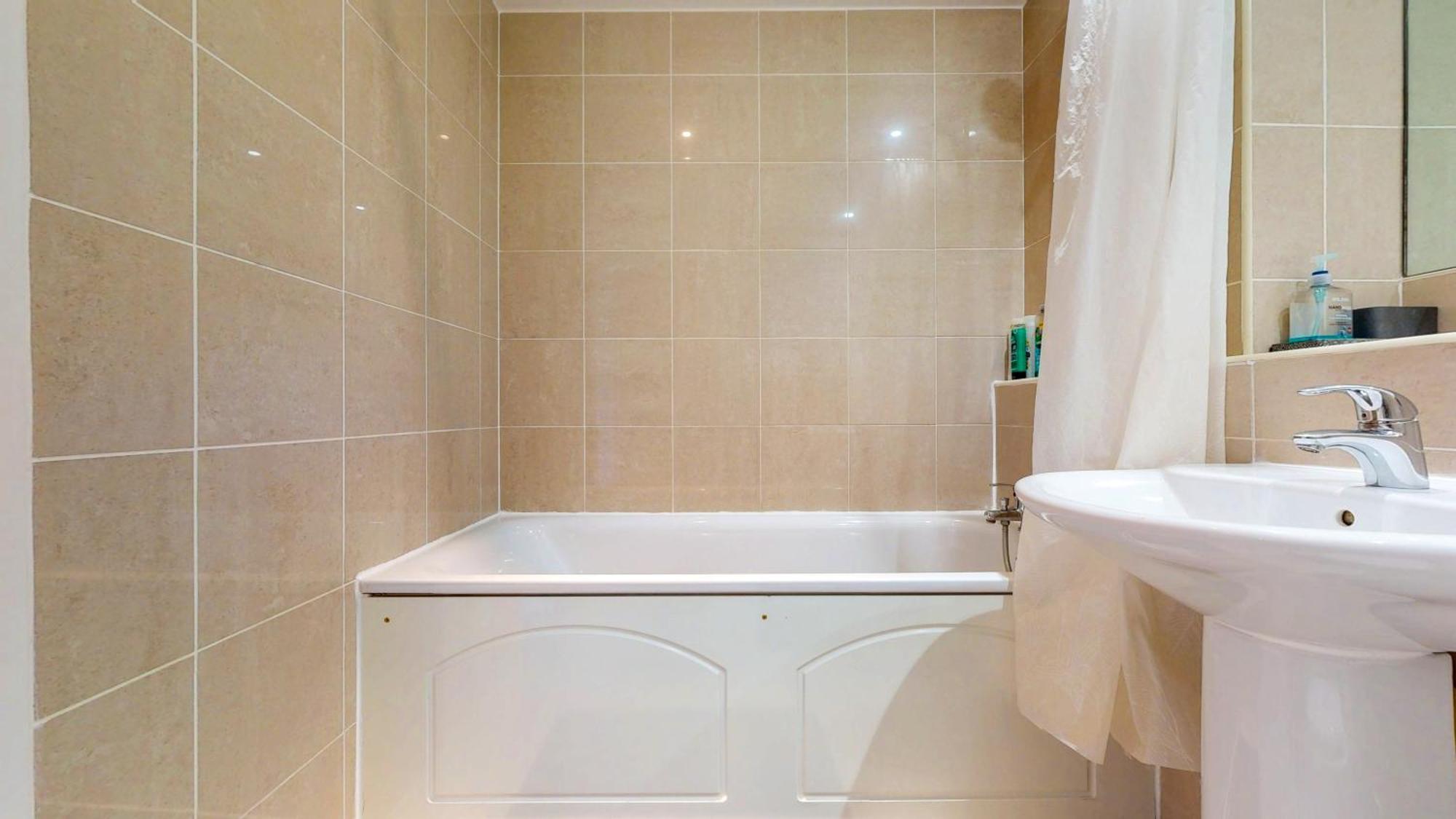 2 Bedroom Flat 1 Stop From Bridge Apartamento Londres